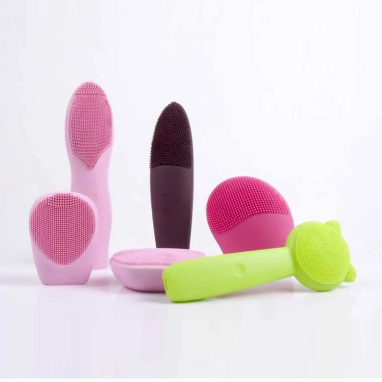 Custodia in silicone per la pulizia del viso
